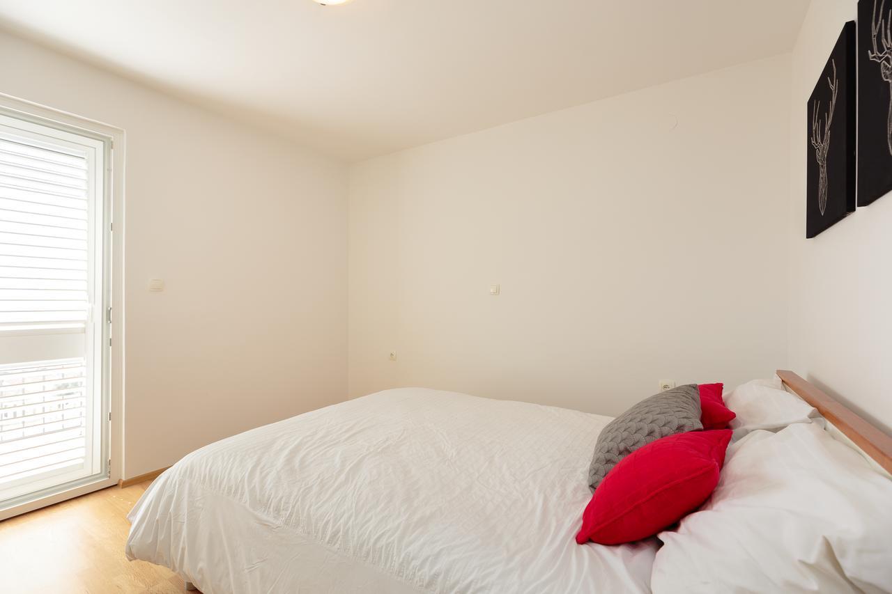 Apartment Two Bedroom Sunny